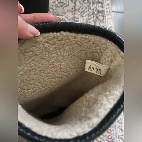 ZARA Black Leather Shearling Lined Platform Boots - Picture 8 of 8